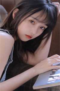 个满身油烟的肥婆